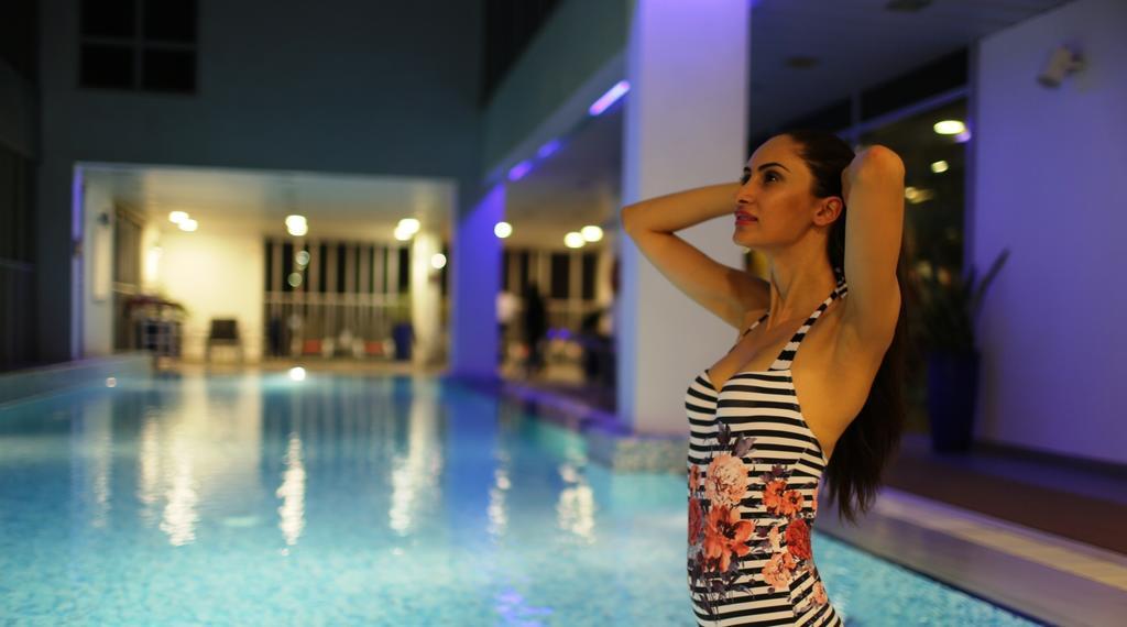 Hala Arjaan By Rotana, Deluxe Hotel Apartments Абу-Даби Экстерьер фото